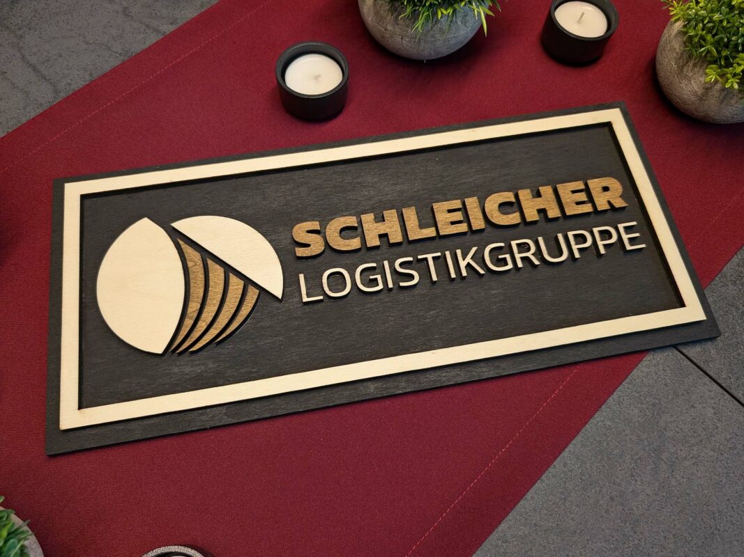 Dein_Logo_auf_Holzplatte_Schleicher