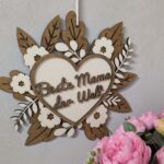 Florales Herz aus Holz zum Aufhängen mit Wunschtext