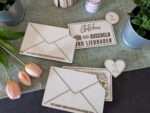 Holz-Geschenkkarte Umschlag mit Ungelesen-Zähler