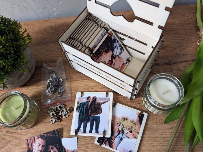 Love-Box aus Holz mit 12 Erinnerungen für Verliebte und Paare – Bild 2