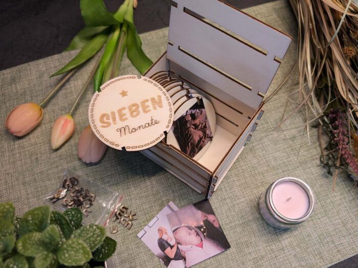 Mein erstes Jahr - Holz-Box für 12 Baby-Erinnerungen – Bild 2