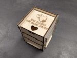 Mini-Geschenkbox aus Holz mit Klappdeckel – Bild 3