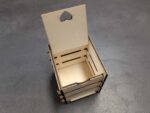 Mini-Geschenkbox aus Holz mit Klappdeckel – Bild 4