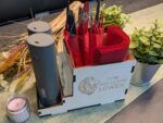 Großer Gastro-Halter aus Holz für Besteck, Servietten, Bierdeckel, Salz & Pfeffer